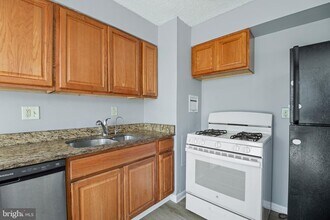 1822 Metzerott Rd in Adelphi, MD - Building Photo - Building Photo