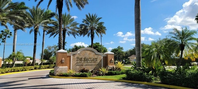 2113 Renaissance Blvd