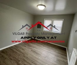 4855 White Oak Ave in East Chicago, IN - Building Photo - Building Photo