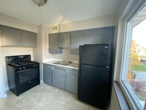 4101 Ridge Rd in Cleveland, OH - Building Photo - Building Photo