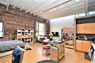 730 29th St, Unit 216 in Oakland, CA - Building Photo - Building Photo