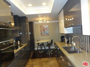 1880 Veteran Ave in Los Angeles, CA - Building Photo - Building Photo