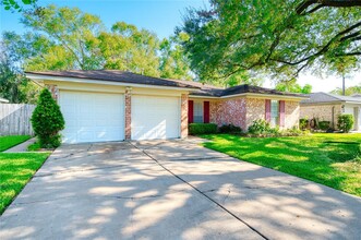 619 Kirkwood St in Missouri City, TX - Building Photo - Building Photo