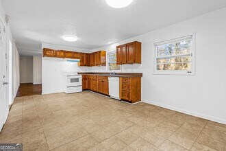 4140 Rainbow Dr in Decatur, GA - Building Photo - Building Photo