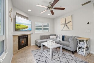 819 Ostend Ct in San Diego, CA - Building Photo