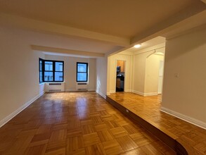 141 E 56th St in New York, NY - Building Photo - Building Photo