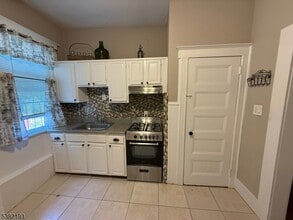 644 Oradell Ave in Oradell, NJ - Building Photo - Building Photo