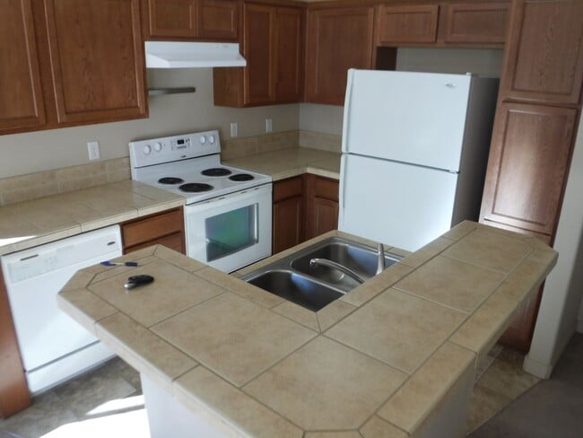 844 NE Locksley Dr in Bend, OR - Building Photo - Building Photo