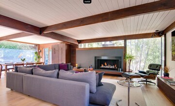 9624 Yoakum Dr in Beverly Hills, CA - Building Photo - Building Photo