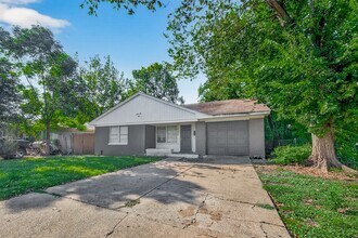 450 Glenburnie Dr in Houston, TX - Building Photo - Building Photo