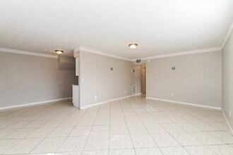 100 Apache St in Lehigh Acres, FL - Foto de edificio - Building Photo