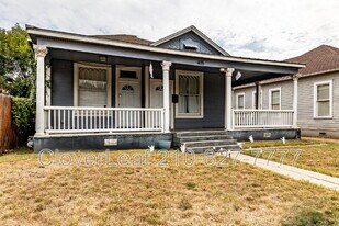 405 Florida St in San Antonio, TX - Building Photo