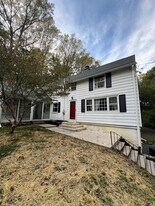 602 Chandler Mill Rd in Avondale, PA - Building Photo