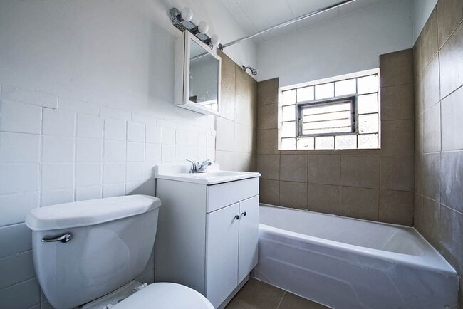 12507 S Ashland Ave Calumet Park, IL 60827 in Calumet Park, IL - Building Photo - Building Photo