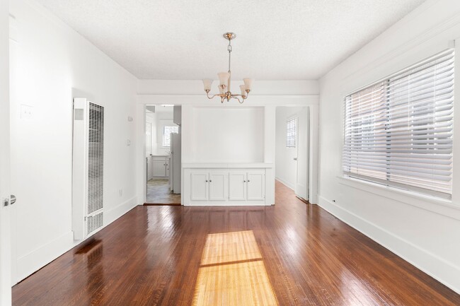 property at 316 E 8th St