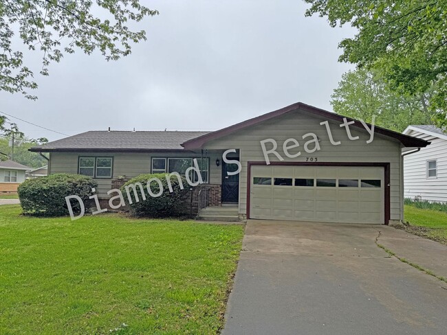 property at 703 N Belview Ave