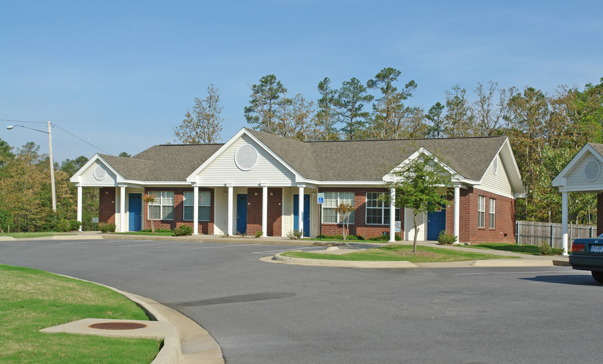 Armistead Village Apartments in Little Rock, AR - Building Photo