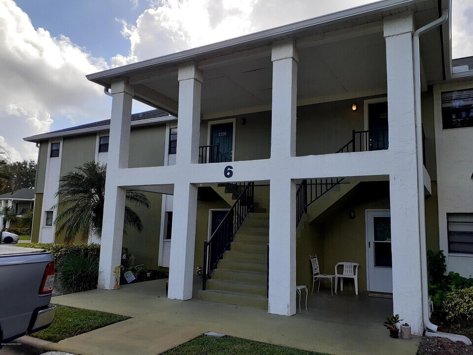 2224 Flower Tree Cir in Melbourne, FL - Building Photo