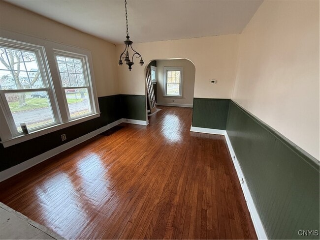 1200 N Glencove Rd in Syracuse, NY - Foto de edificio - Building Photo