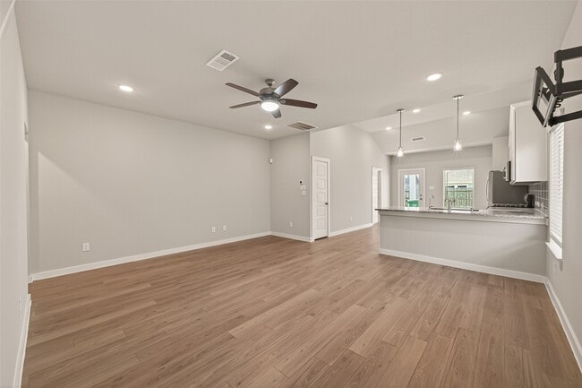 property at 21630 Wave Holw Dr