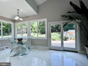 3332 Philmont Ave in Huntingdon Valley, PA - Building Photo - Building Photo