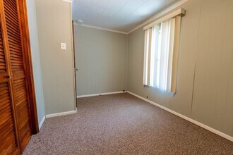 471 Holden St in Wyoming, PA - Building Photo - Building Photo