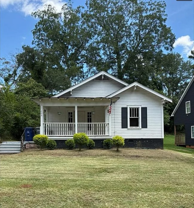 property at 133 Marlboro Rd