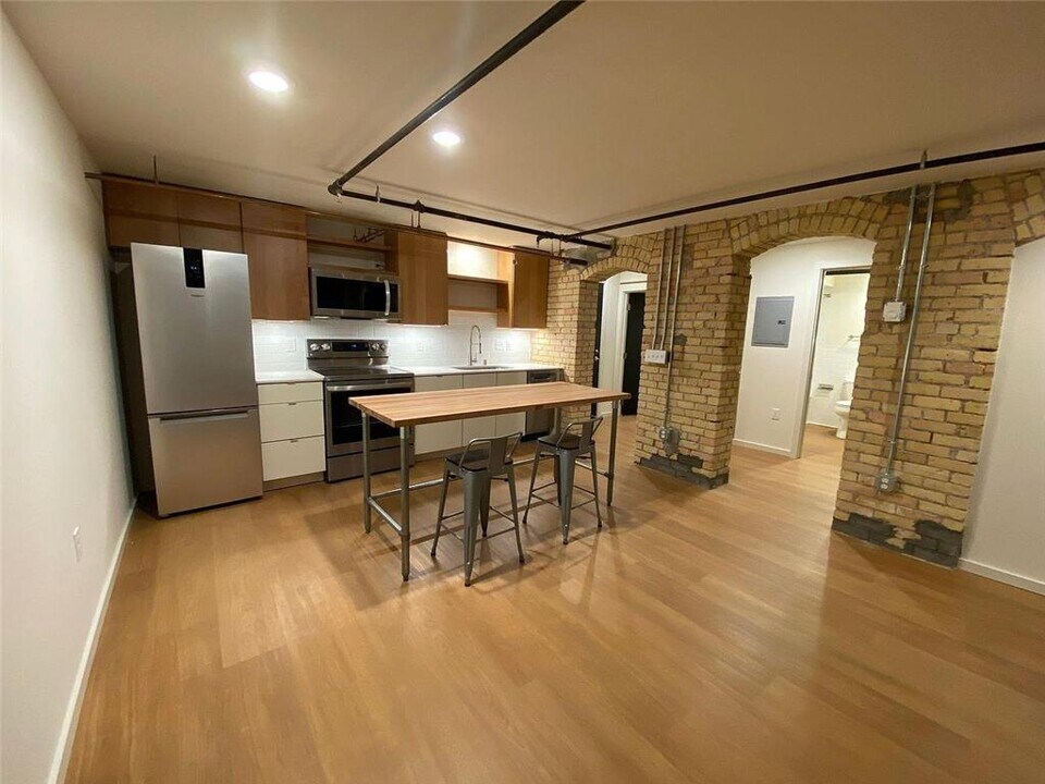 2109 Blaisdell Ave in Minneapolis, MN - Foto de edificio