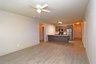 The Stables Student Living in Tifton, GA - Building Photo - Interior Photo