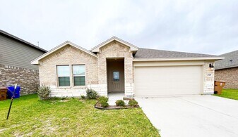 2749 Eltonne Gdns Dr in Corpus Christi, TX - Building Photo
