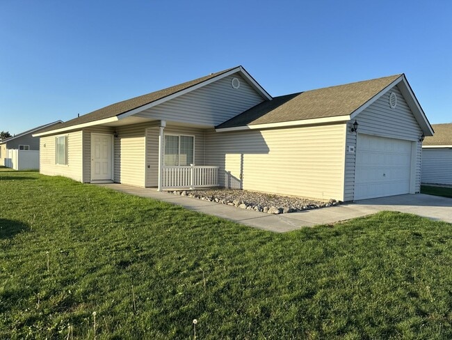 7808 White Bluff Ct in Pasco, WA - Building Photo - Building Photo