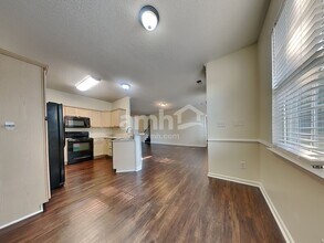 6043 Shining Oak Ln in Charlotte, NC - Building Photo - Building Photo