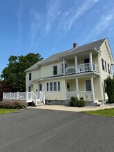 176 Bristol St, Unit 176 in Southington, CT - Building Photo - Building Photo