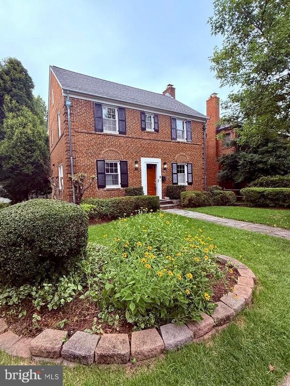property at 4523 Alton Pl NW