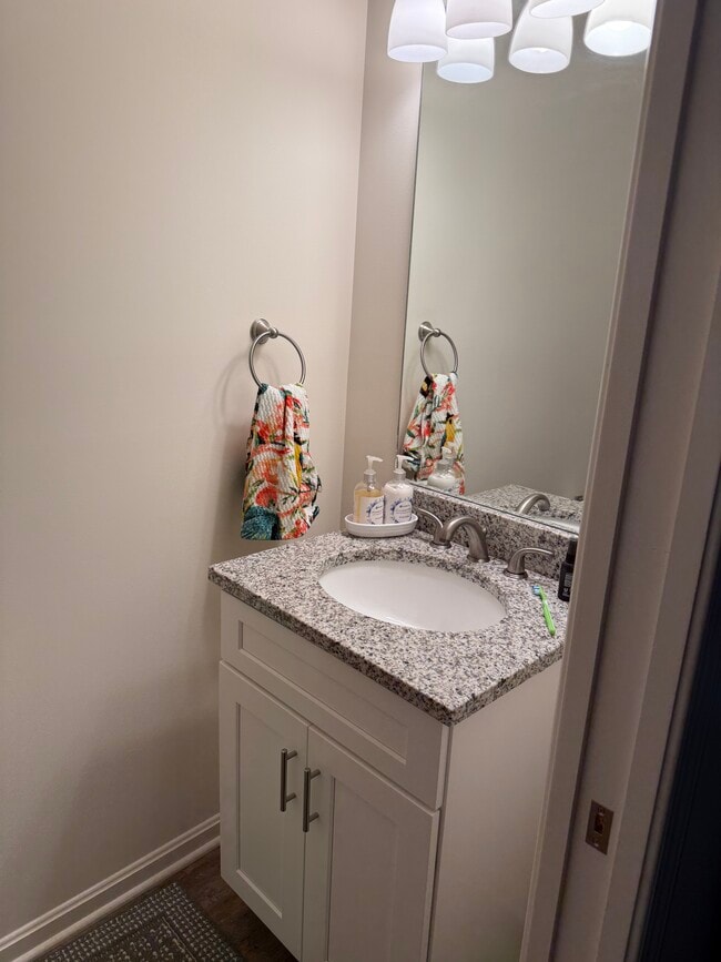 1112 King Arthur Ln, Unit B in Louisville, KY - Building Photo - Building Photo