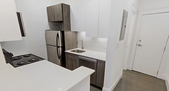 51 Queensberry St in Boston, MA - Building Photo - Building Photo