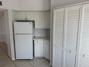 165 NW 96th Terrace in Pembroke Pines, FL - Building Photo - Building Photo