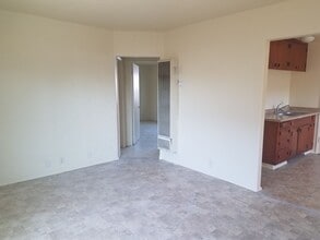 566-568 Emory St in Imperial Beach, CA - Building Photo - Building Photo