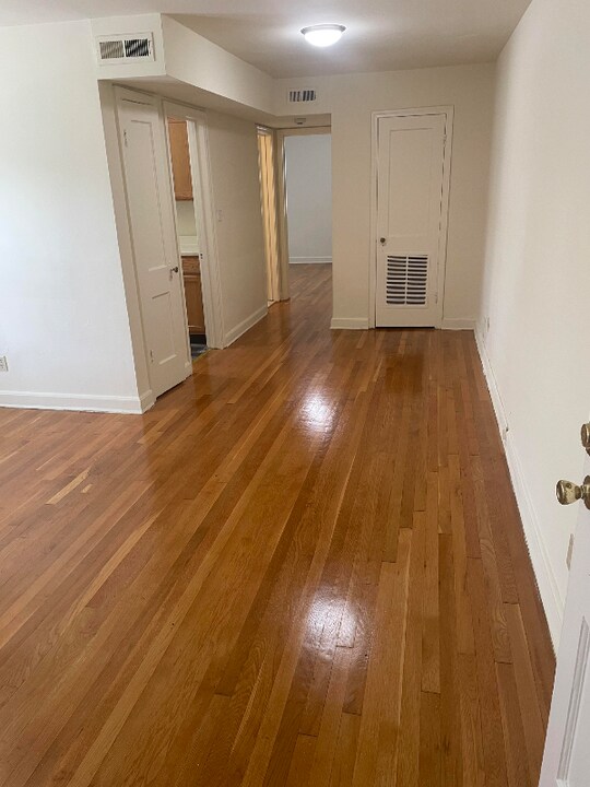 1530 N Longfellow St in Arlington, VA - Building Photo