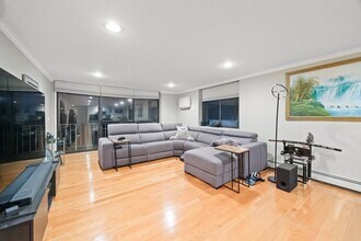 18 Massa Ln-Unit -B4 in Edgewater, NJ - Foto de edificio - Building Photo