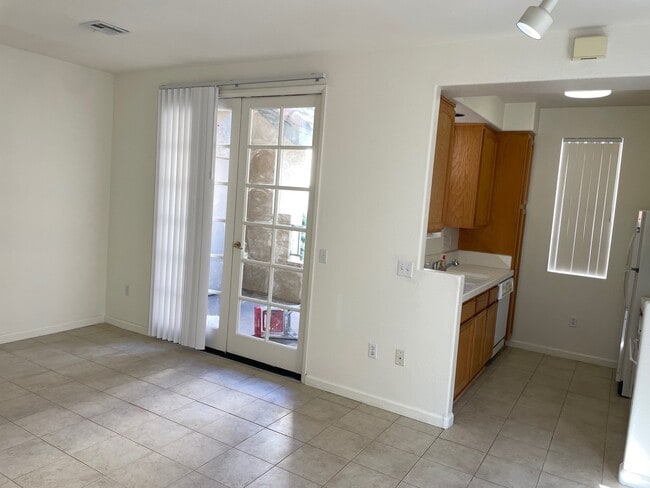 8664 New Salem St, Unit #83 in San Diego, CA - Building Photo - Building Photo