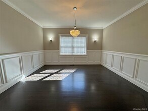 1019 Grove St in Mamaroneck, NY - Building Photo - Building Photo