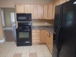1204 S Cedar Ave in Owatonna, MN - Building Photo - Building Photo