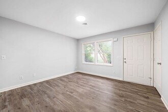 221 Park Ln in Clarksville, TN - Building Photo - Building Photo