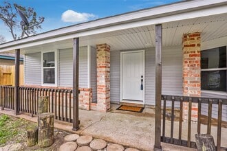 11610 Lane St in Houston, TX - Building Photo - Building Photo