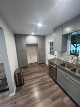 212 N Aladdin Dr in Anaheim, CA - Building Photo - Building Photo