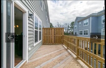 520 Clear Stream Ln in Hampton, VA - Building Photo - Building Photo