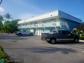300 Duck Key Dr in Duck Key, FL - Building Photo - Building Photo