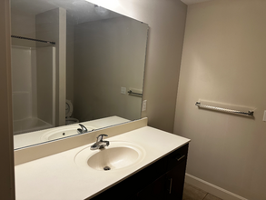 9419 N Robinhood Ave in Kansas City, MO - Building Photo - Building Photo