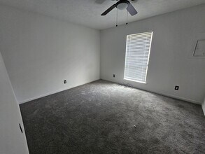735 Hedgelawn Way in Fayetteville, NC - Building Photo - Building Photo